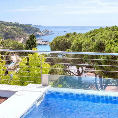 Holiday home Crystal By Interhome