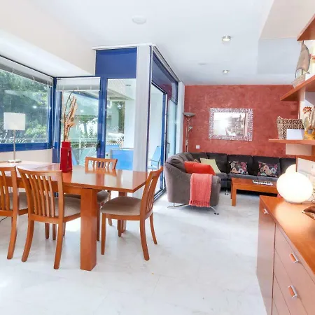 Dom wakacyjny Crystal By Interhome *