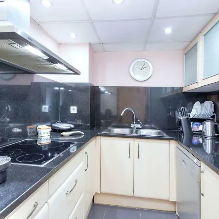 Crystal By Interhome بلاتجا ذارو